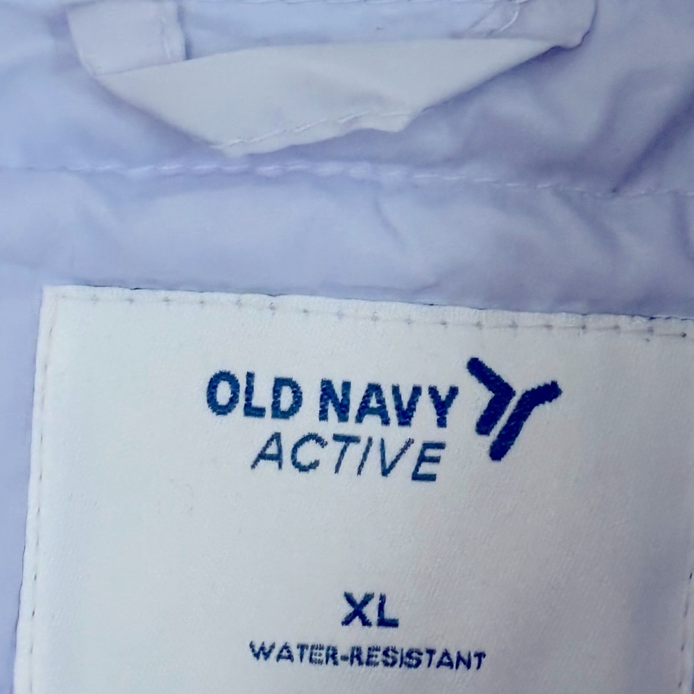 Old Navy Water-Resistant Narrow-Channel Packable Puffer Jacket - Picture 3 of 3